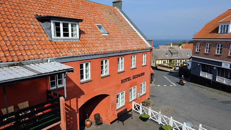 Hotel Gudhjem på Bornholm nära Gudjems hamn.