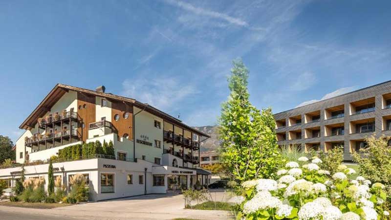 Der Reschenhof hotel i Mils utanf�r OS staden Innsbruck.