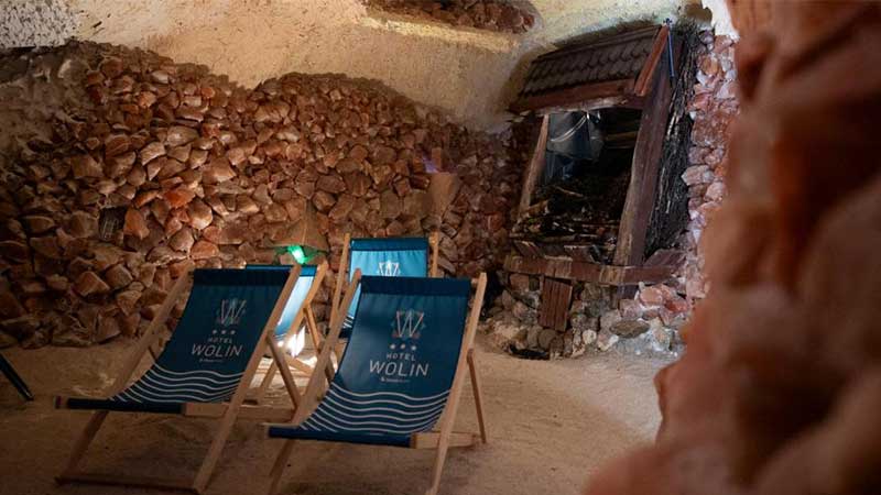 Hotel Wolin i Międzyzdroje har en saltgrotta som ingår i deras spaavdelning – perfekt för avslappning och andningshälsa
