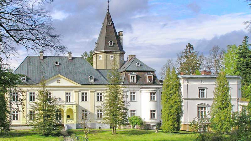 Otto von Bismarcks favoritslott Warcino Castle i Pommern. Ett av bes�ken med Tj�rnarpsbuss resa till Pommern