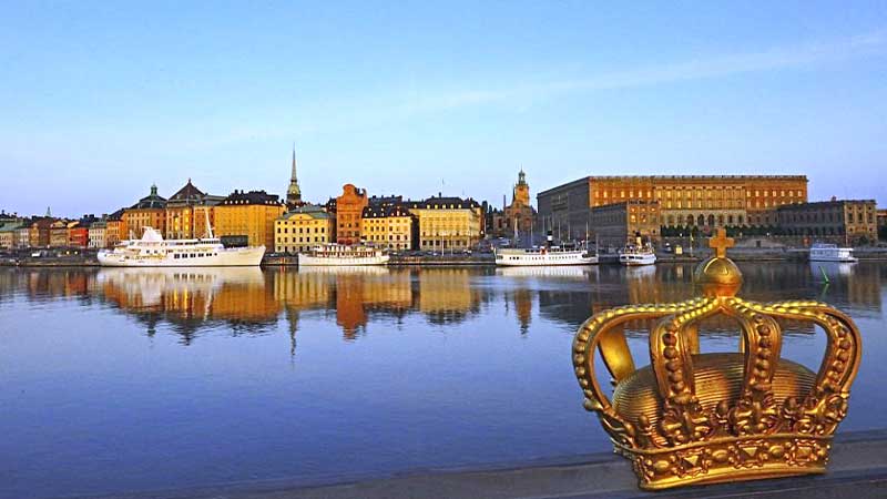 Vy över Gamla Stan – historiska gränder, vacker arkitektur och magisk atmosfär i hjärtat av Stockholm!