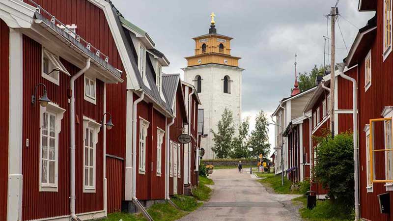 Gammelstaden i Lule� �r den st�rsta bevarade kyrkstaden i norra Norrland.