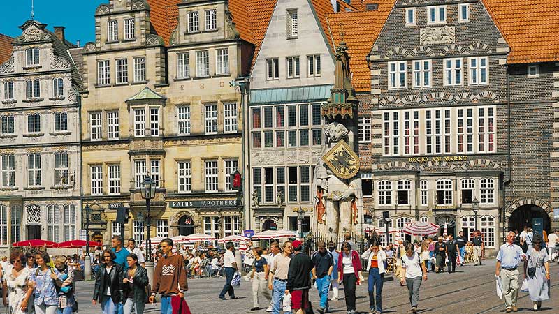R�dhustorget i Bremen med sina st�tliga byggnader.