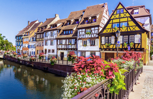 Korsvirkesstaden Colmar i det vackra Alsace d�r vi �ker p� kanaltur.